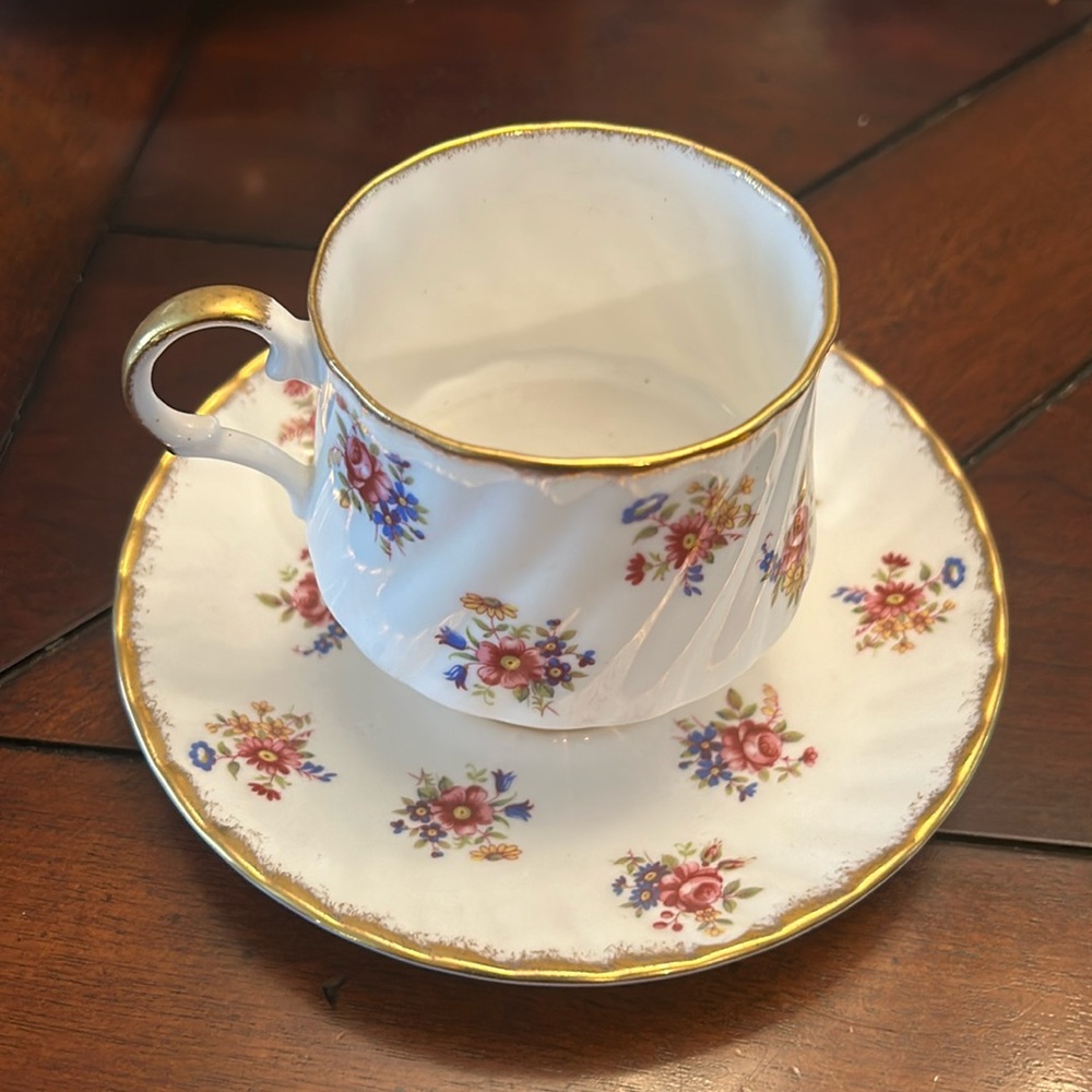 Vintage Elizabethan Fine Bone China Floral teacup and saucer made in England